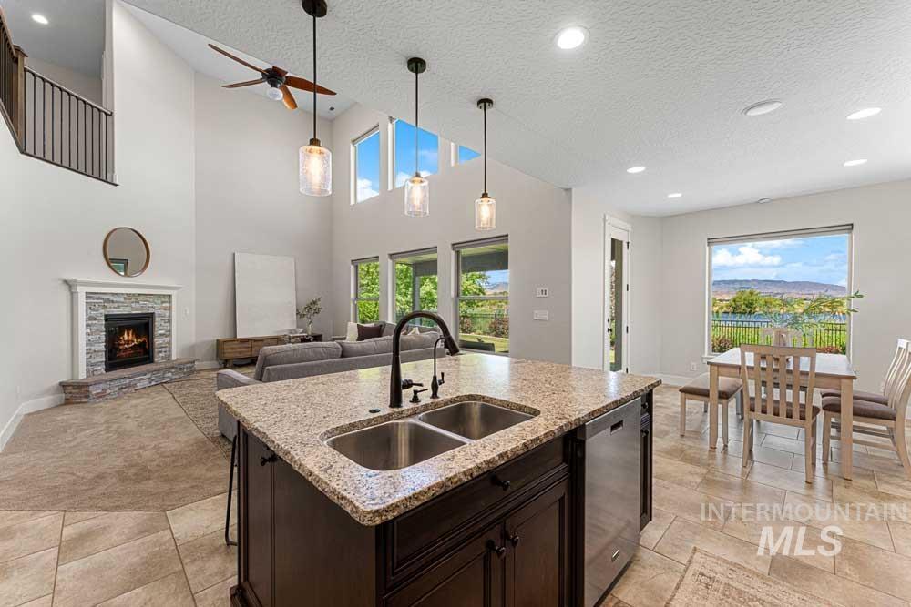 2890 S Brookwater Ln, Eagle, Idaho 83616, 5 Bedrooms, 3.5 Bathrooms, Residential For Sale, Price $1,199,000,MLS 98998837