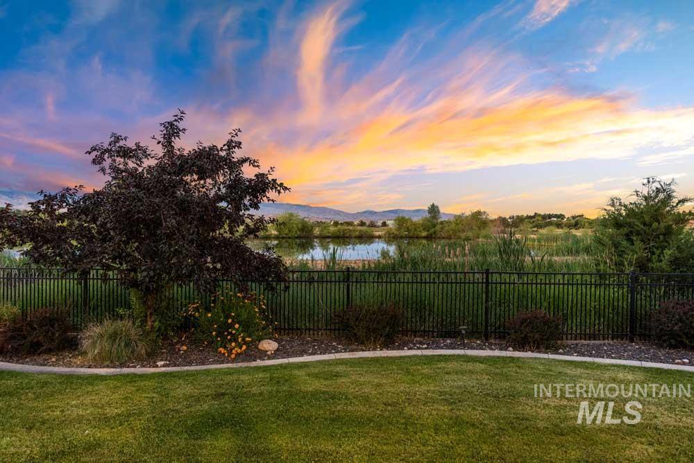 2890 S Brookwater Ln, Eagle, Idaho 83616, 5 Bedrooms, 3.5 Bathrooms, Residential For Sale, Price $1,199,000,MLS 98998837