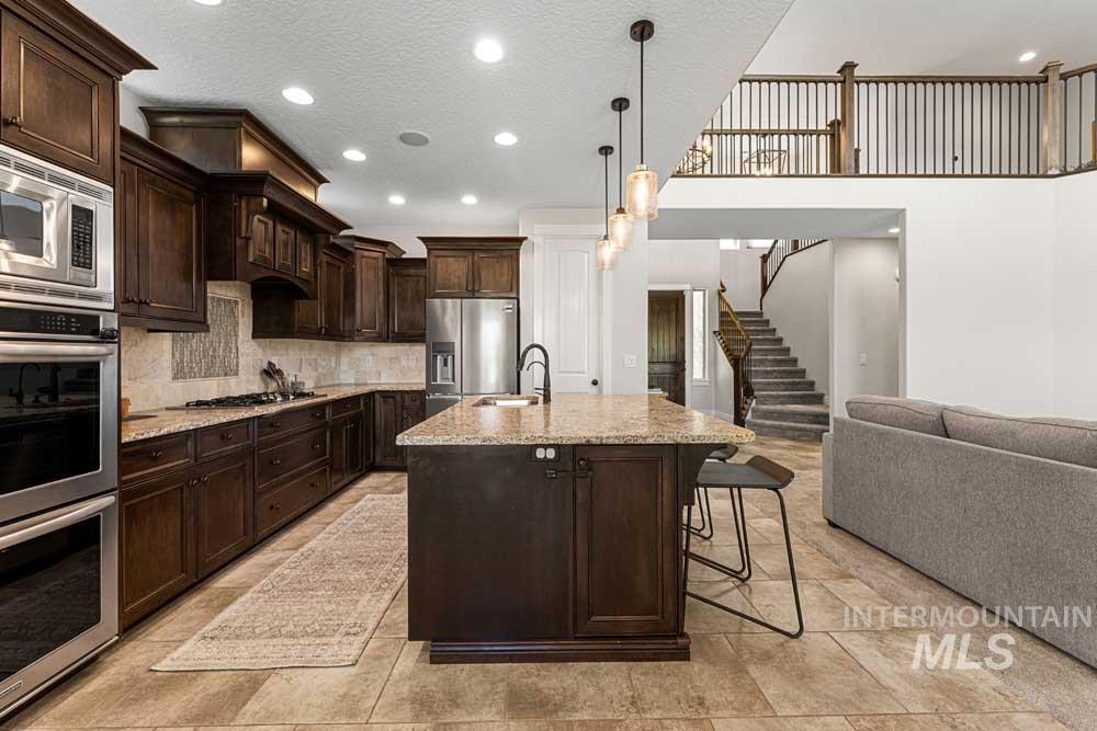 2890 S Brookwater Ln, Eagle, Idaho 83616, 5 Bedrooms, 3.5 Bathrooms, Residential For Sale, Price $1,199,000,MLS 98998837