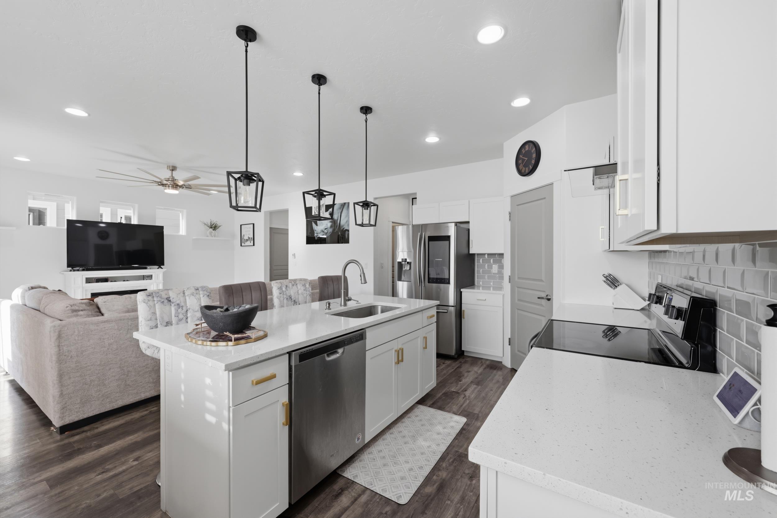 1979 W Bella Lane, Nampa, Idaho 83651, 3 Bedrooms, 2.5 Bathrooms, Residential For Sale, Price $383,900, 98998838