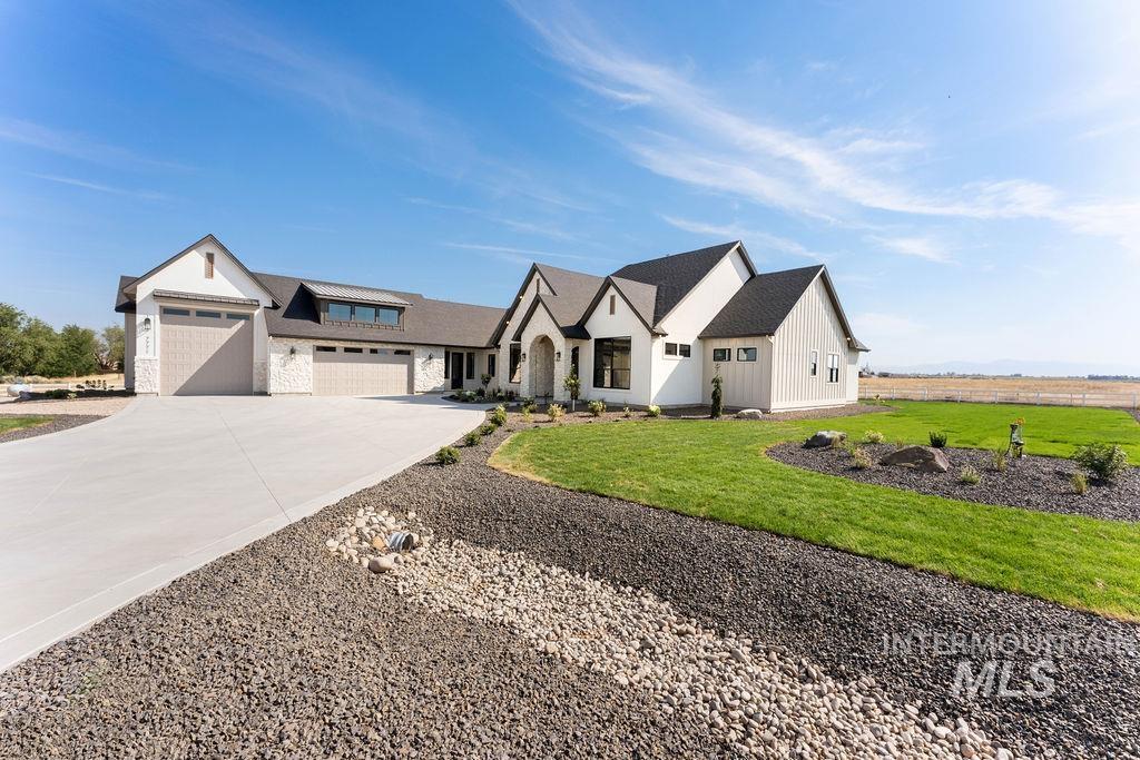 7771 Minam Dr, Middleton, Idaho 83644, 5 Bedrooms, 3.5 Bathrooms, Residential For Sale, Price $1,599,900,MLS 98998840