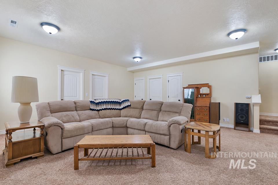 530 Syringa Falls Ct, Fruitland, Idaho 83619, 6 Bedrooms, 3 Bathrooms, Residential For Sale, Price $699,900,MLS 98998841