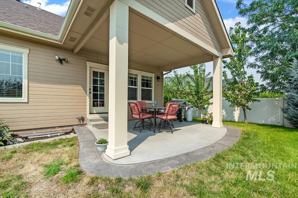 530 Syringa Falls Ct, Fruitland, Idaho 83619, 6 Bedrooms, 3 Bathrooms, Residential For Sale, Price $699,900,MLS 98998841