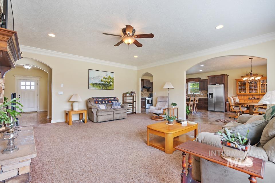 530 Syringa Falls Ct, Fruitland, Idaho 83619, 6 Bedrooms, 3 Bathrooms, Residential For Sale, Price $699,900,MLS 98998841