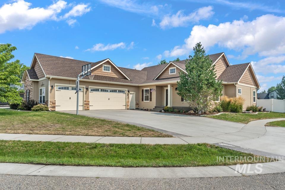 530 Syringa Falls Ct, Fruitland, Idaho 83619, 6 Bedrooms, 3 Bathrooms, Residential For Sale, Price $699,900,MLS 98998841
