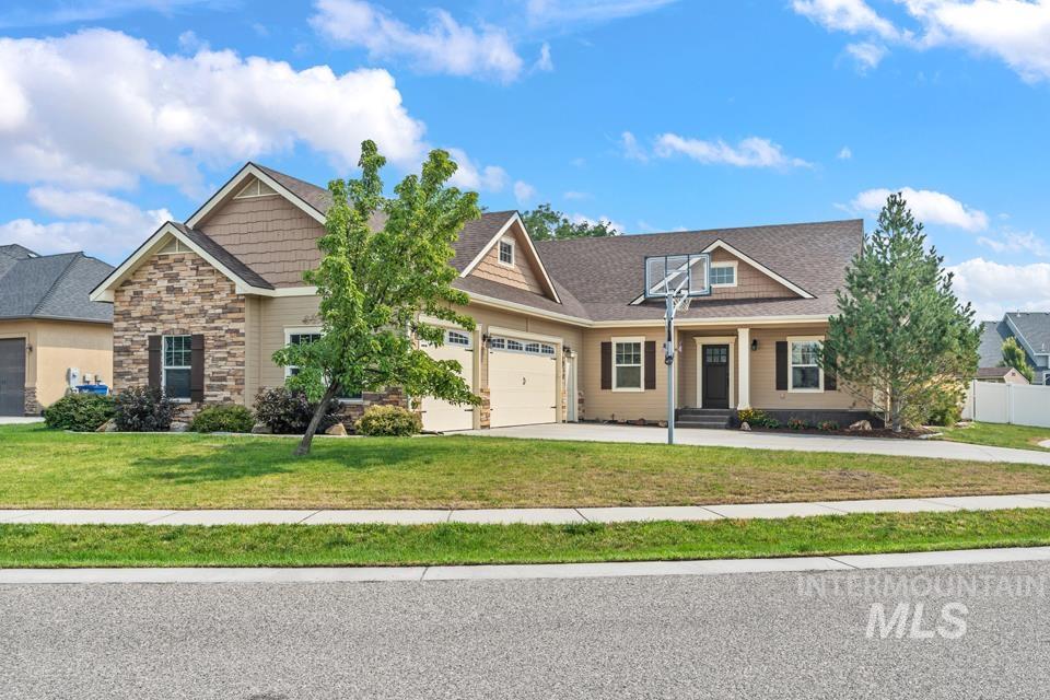 530 Syringa Falls Ct, Fruitland, Idaho 83619, 6 Bedrooms, 3 Bathrooms, Residential For Sale, Price $699,900,MLS 98998841