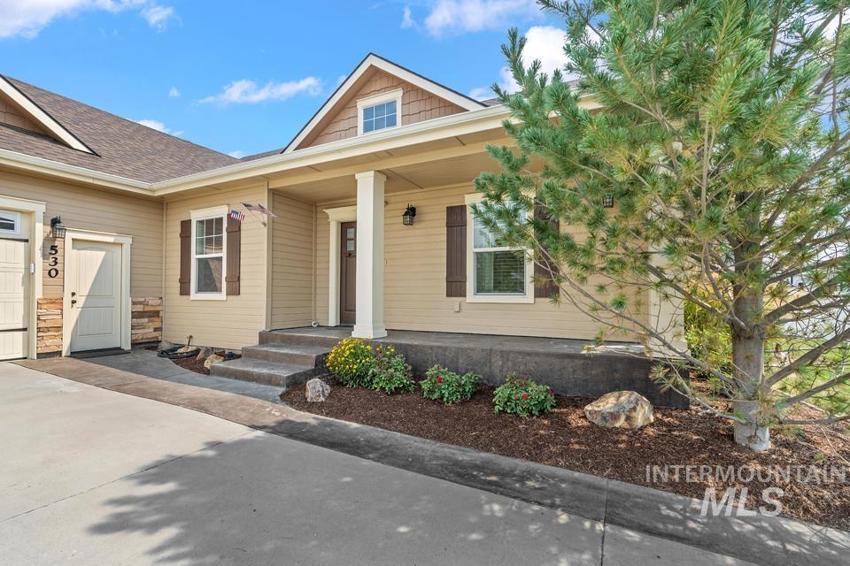 530 Syringa Falls Ct, Fruitland, Idaho 83619, 6 Bedrooms, 3 Bathrooms, Residential For Sale, Price $699,900,MLS 98998841