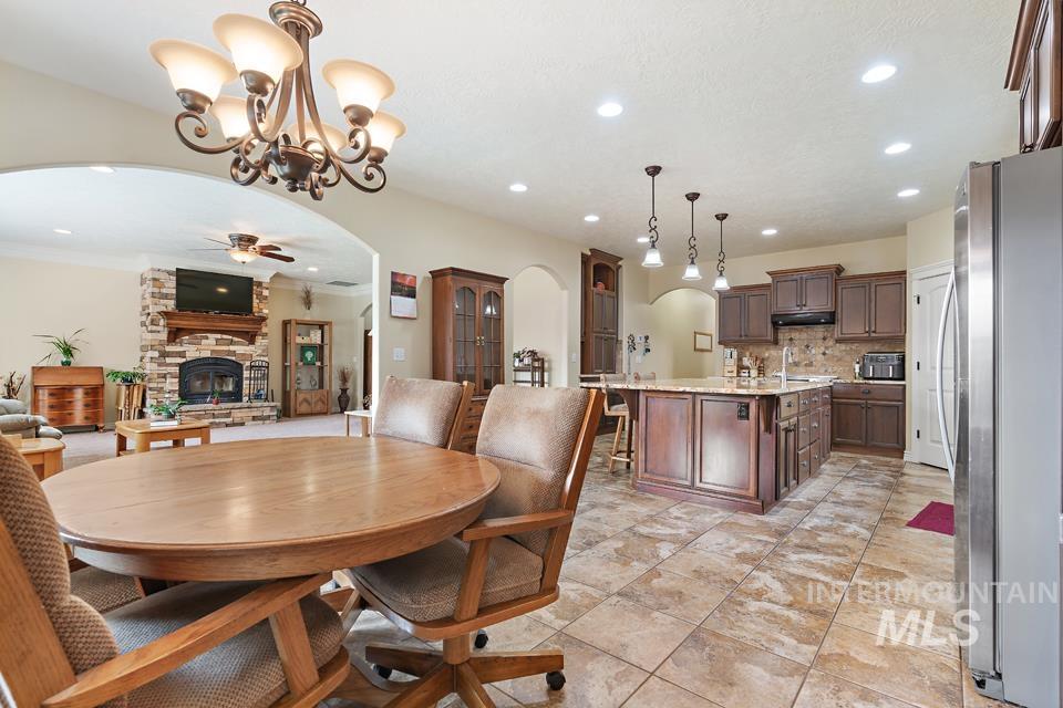 530 Syringa Falls Ct, Fruitland, Idaho 83619, 6 Bedrooms, 3 Bathrooms, Residential For Sale, Price $699,900,MLS 98998841