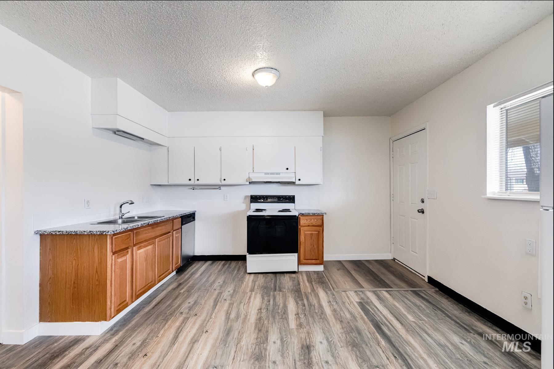 2406 Indiana Ave, Caldwell, Idaho 83605, 1 Bedroom, 1 Bathroom, Residential Income For Sale, Price $799,900,MLS 98998842