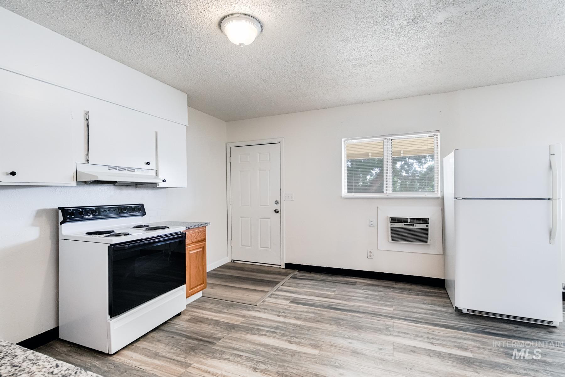 2406 Indiana Ave, Caldwell, Idaho 83605, 1 Bedroom, 1 Bathroom, Residential Income For Sale, Price $799,900,MLS 98998842