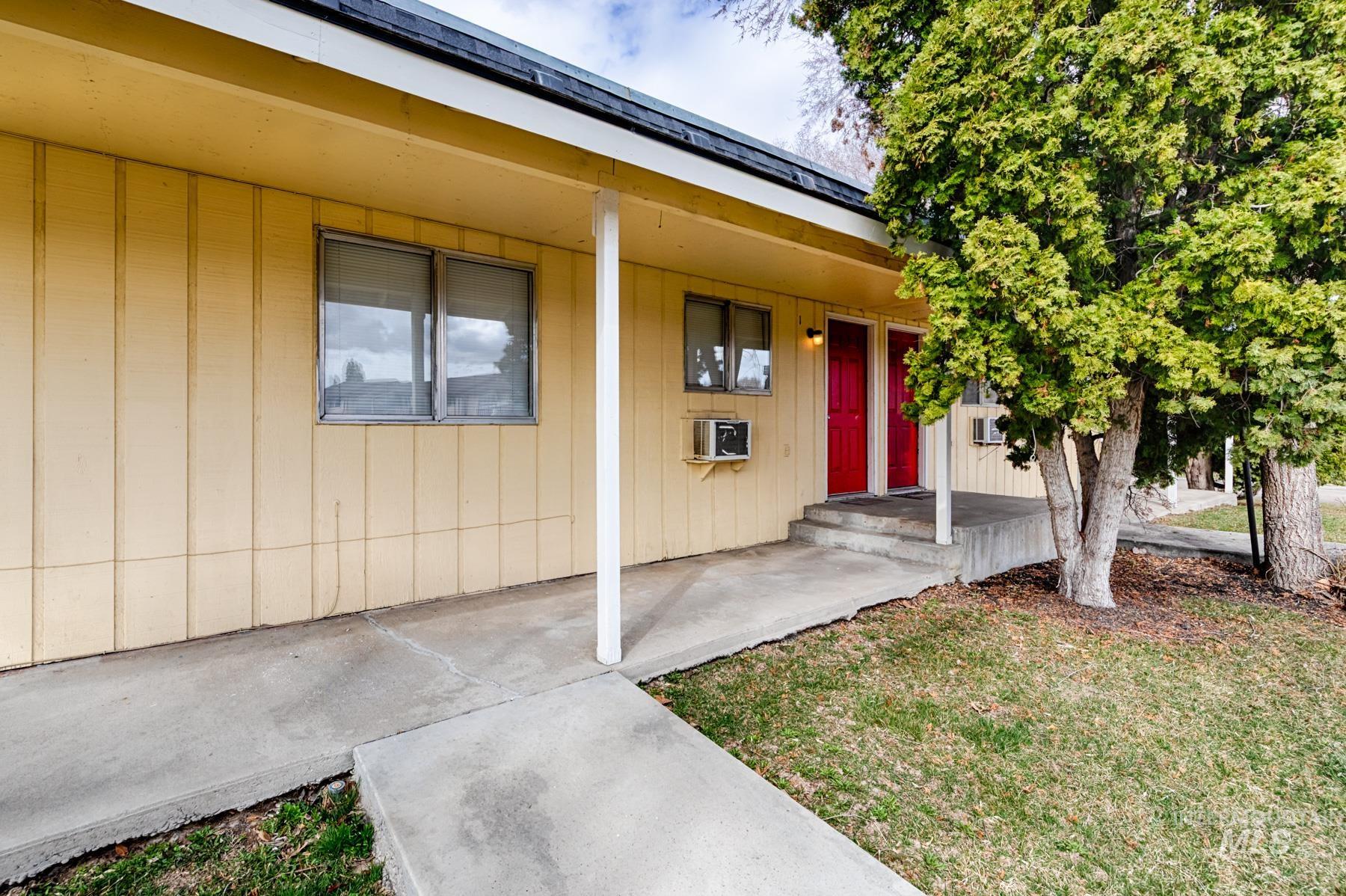 2406 Indiana Ave, Caldwell, Idaho 83605, 1 Bedroom, 1 Bathroom, Residential Income For Sale, Price $799,900,MLS 98998842