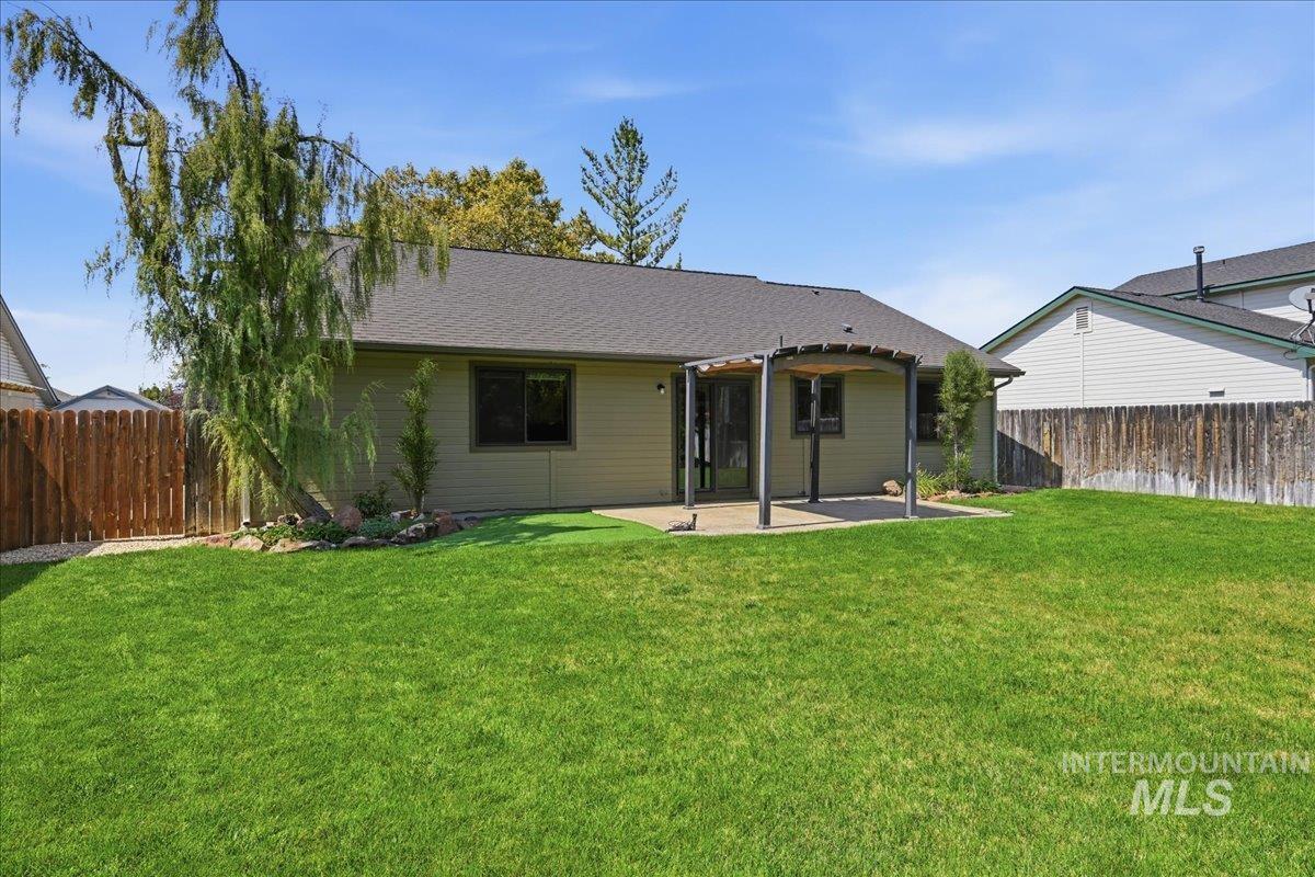 7766 Arlington Dr, Nampa, Idaho 83687, 3 Bedrooms, 2 Bathrooms, Residential For Sale, Price $459,000, 98998845