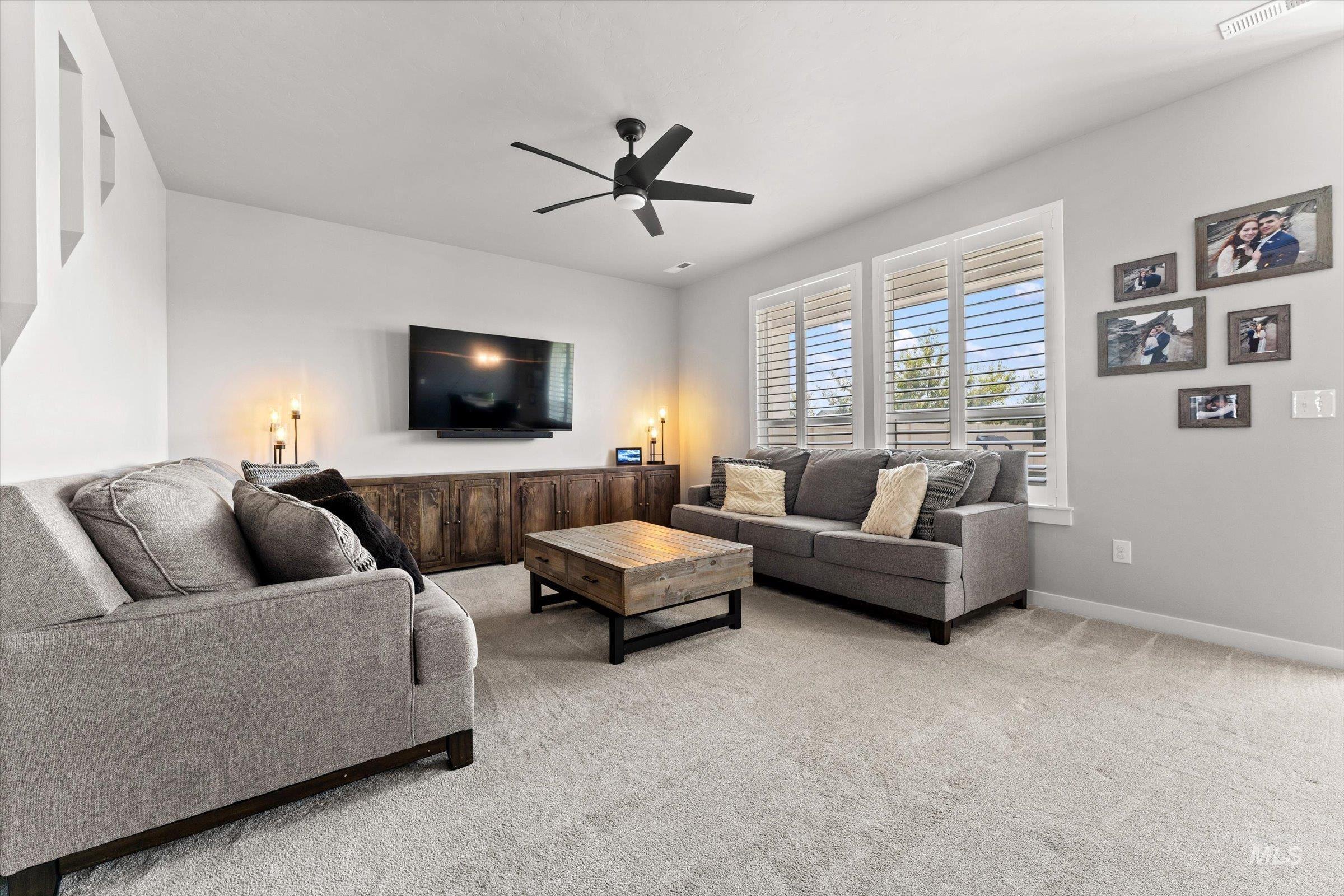 7087 W Plateau Creek St, Meridian, Idaho 83646, 5 Bedrooms, 2.5 Bathrooms, Residential For Sale, Price $599,000, 98998846