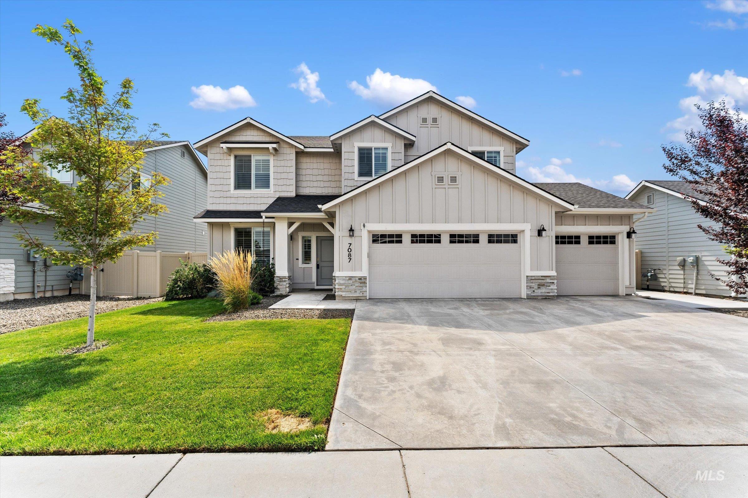 7087 W Plateau Creek St, Meridian, Idaho 83646, 5 Bedrooms, 2.5 Bathrooms, Residential For Sale, Price $599,000, 98998846