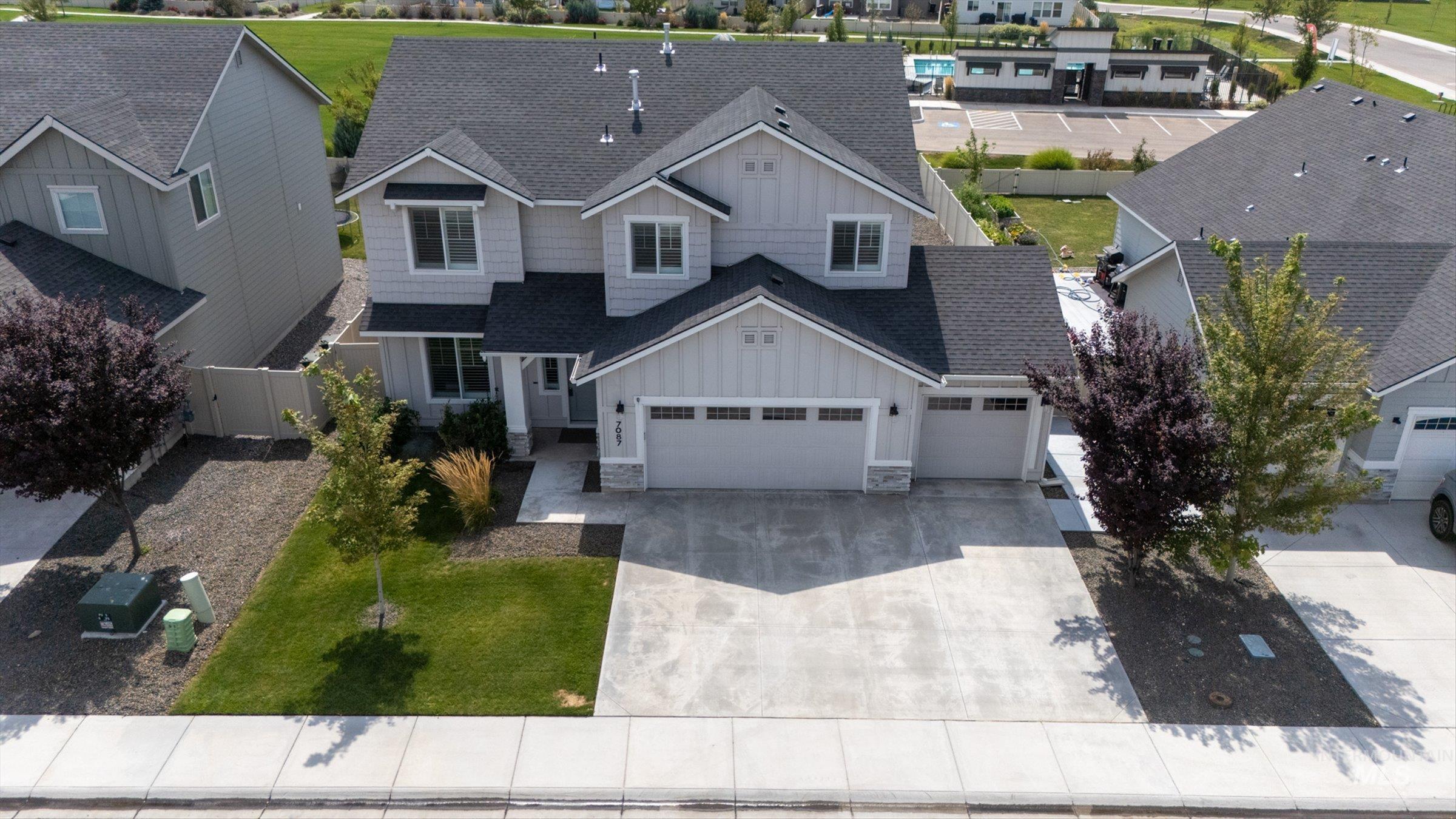 7087 W Plateau Creek St, Meridian, Idaho 83646, 5 Bedrooms, 2.5 Bathrooms, Residential For Sale, Price $599,000, 98998846
