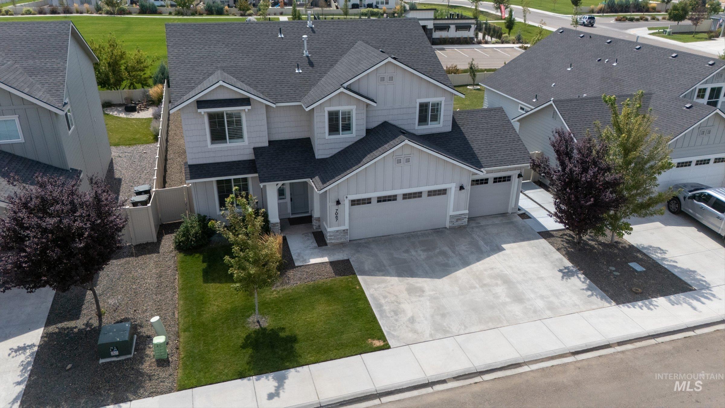 7087 W Plateau Creek St, Meridian, Idaho 83646, 5 Bedrooms, 2.5 Bathrooms, Residential For Sale, Price $599,000, 98998846