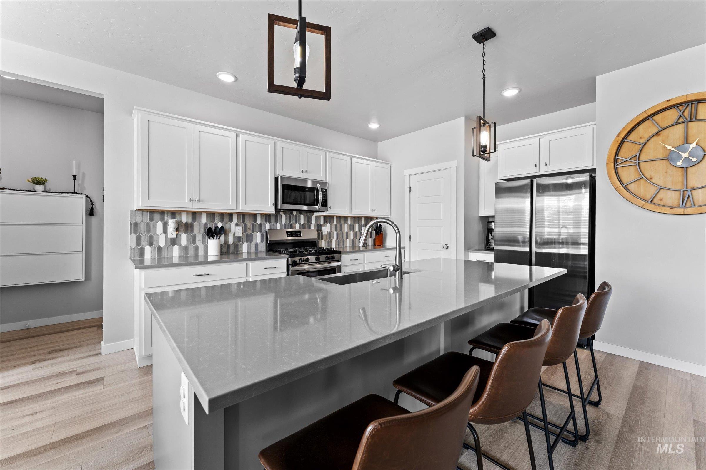 7087 W Plateau Creek St, Meridian, Idaho 83646, 5 Bedrooms, 2.5 Bathrooms, Residential For Sale, Price $599,000, 98998846