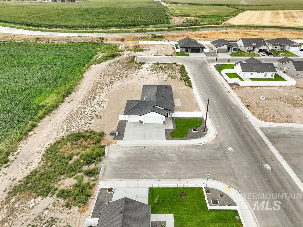 506 Durango Rd, Twin Falls, Idaho 83301, 3 Bedrooms, 2 Bathrooms, Residential For Sale, Price $388,476,MLS 98998847