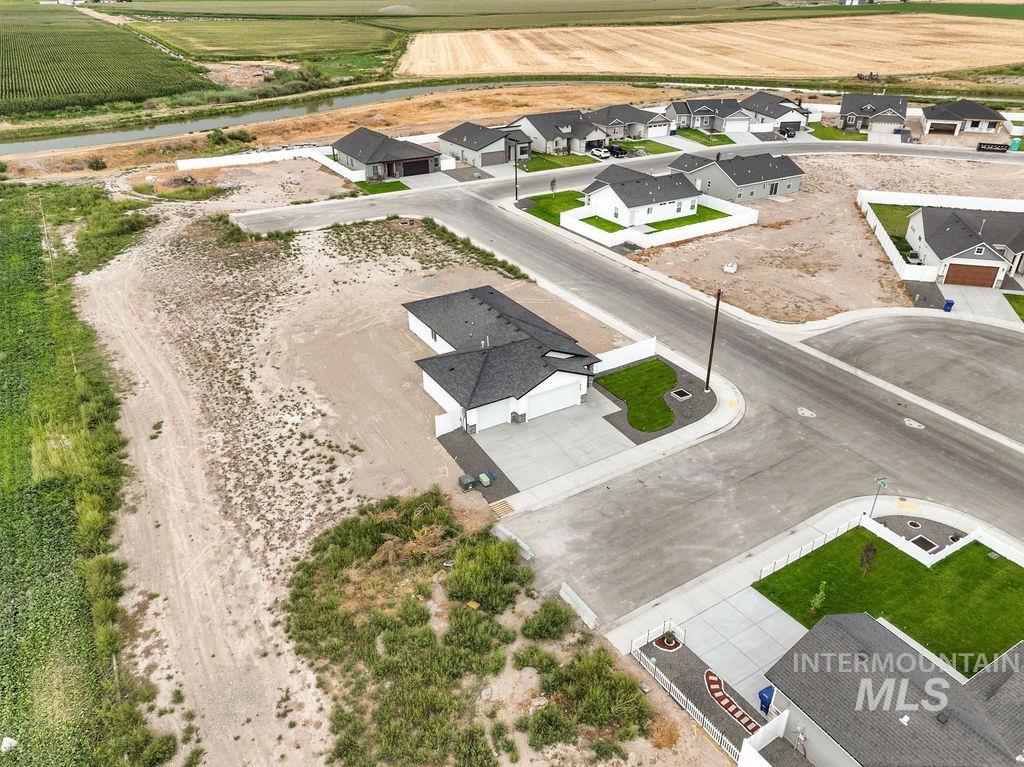 506 Durango Rd, Twin Falls, Idaho 83301, 3 Bedrooms, 2 Bathrooms, Residential For Sale, Price $388,476,MLS 98998847