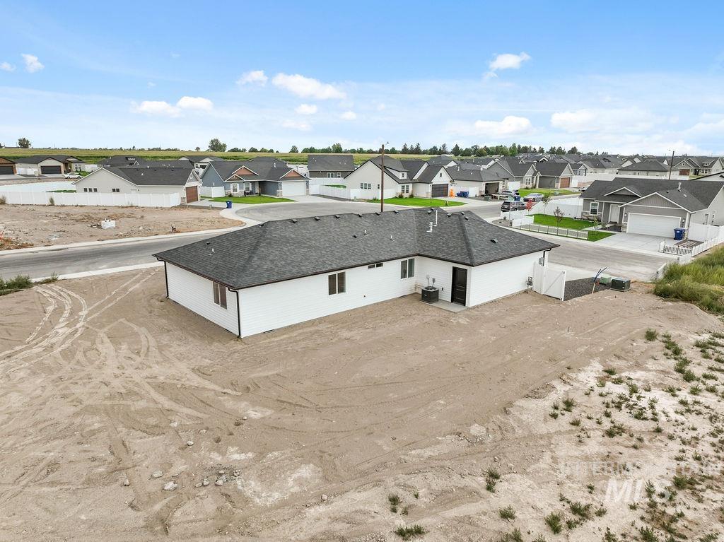 506 Durango Rd, Twin Falls, Idaho 83301, 3 Bedrooms, 2 Bathrooms, Residential For Sale, Price $388,476,MLS 98998847