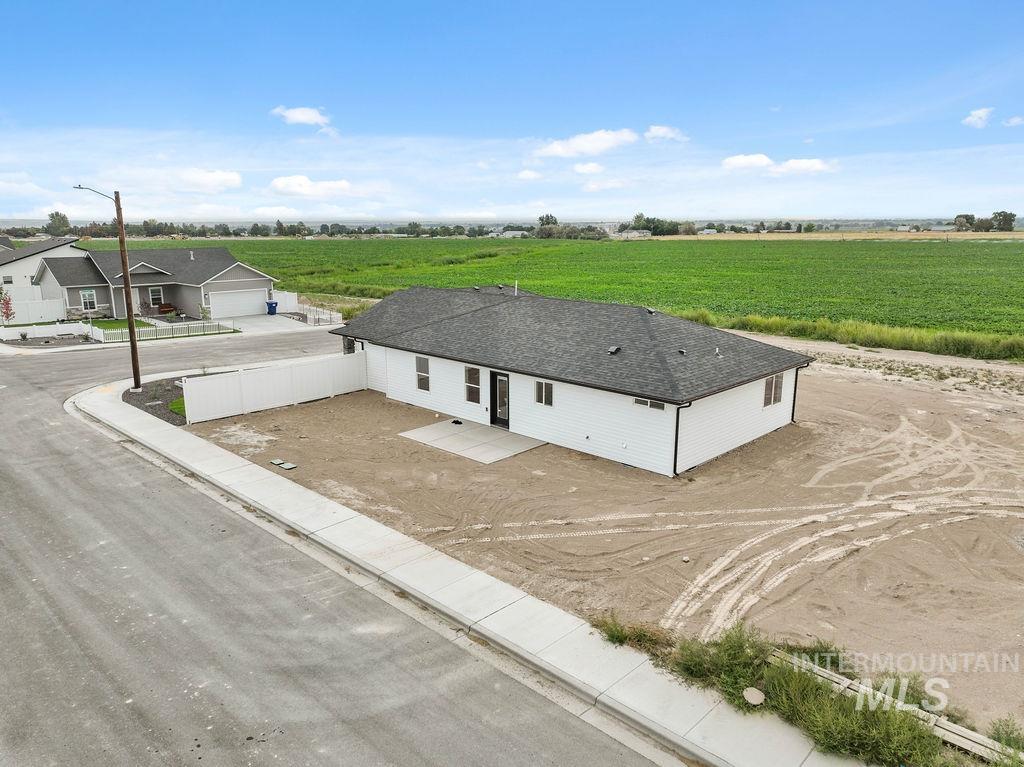 506 Durango Rd, Twin Falls, Idaho 83301, 3 Bedrooms, 2 Bathrooms, Residential For Sale, Price $388,476,MLS 98998847