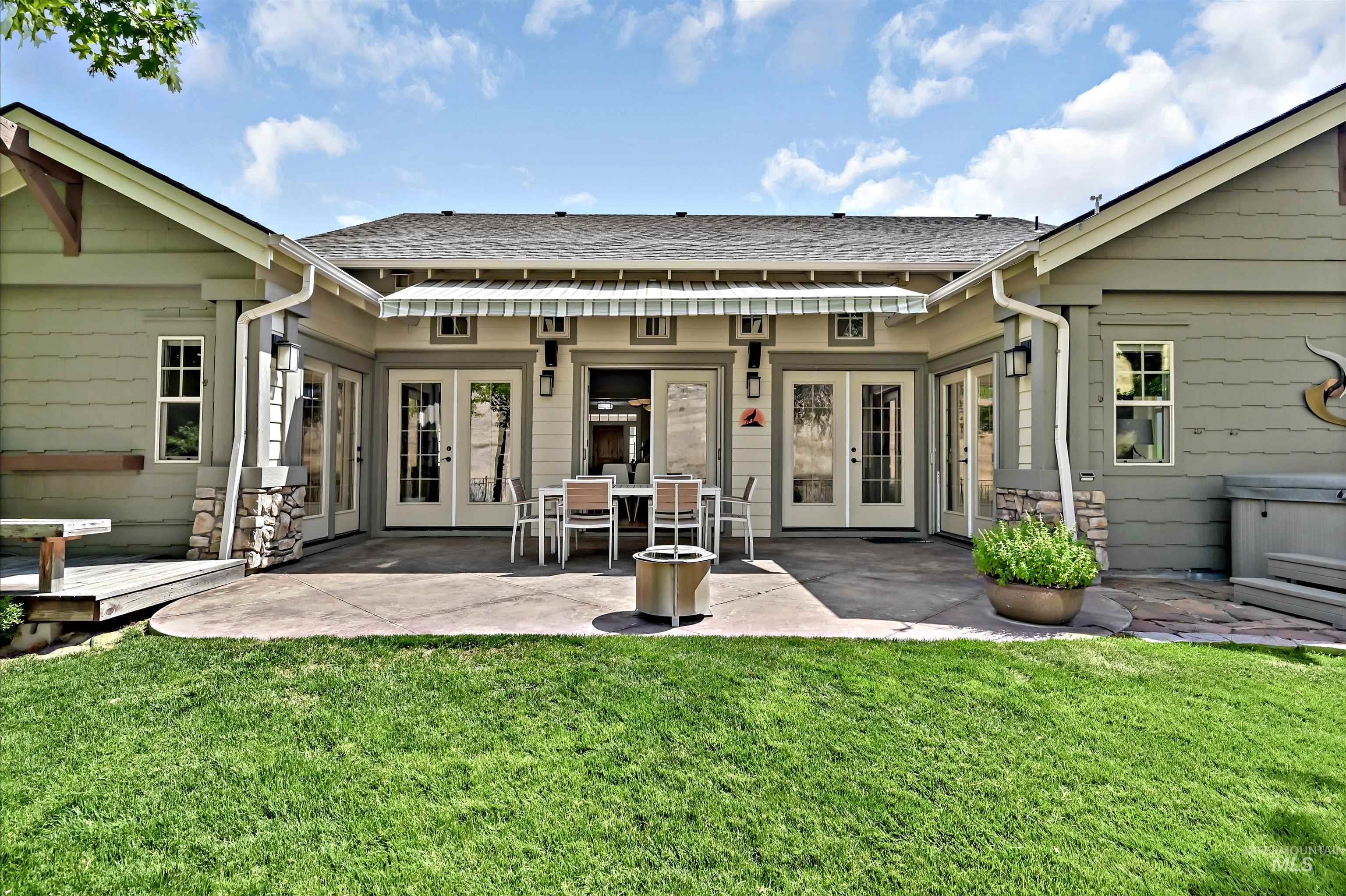11861 N Humphreys Way, Boise, Idaho 83714, 3 Bedrooms, 2 Bathrooms, Residential For Sale, Price $842,000,MLS 98998849