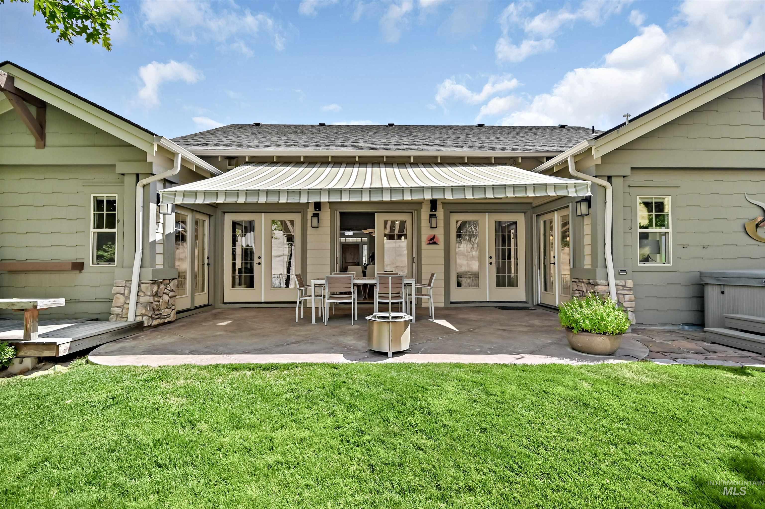 11861 N Humphreys Way, Boise, Idaho 83714, 3 Bedrooms, 2 Bathrooms, Residential For Sale, Price $842,000,MLS 98998849