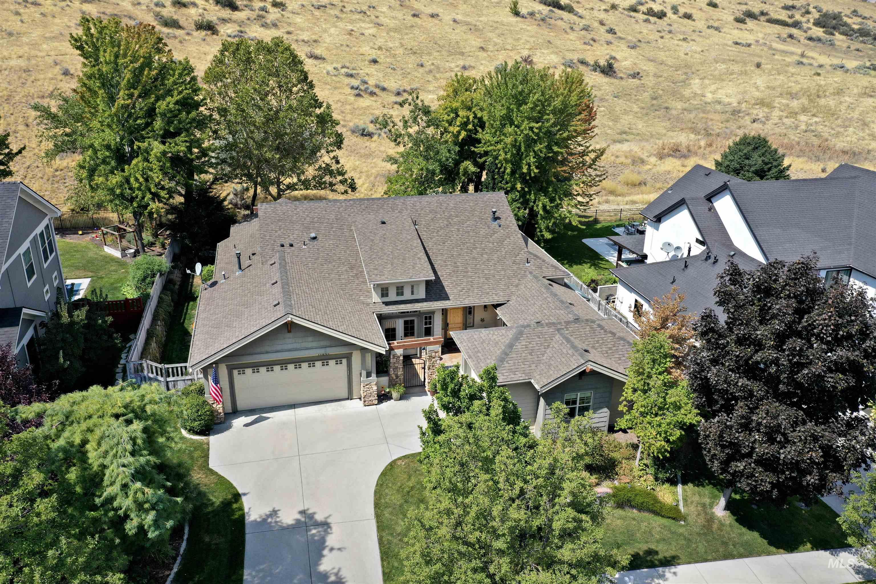 11861 N Humphreys Way, Boise, Idaho 83714, 3 Bedrooms, 2 Bathrooms, Residential For Sale, Price $842,000,MLS 98998849