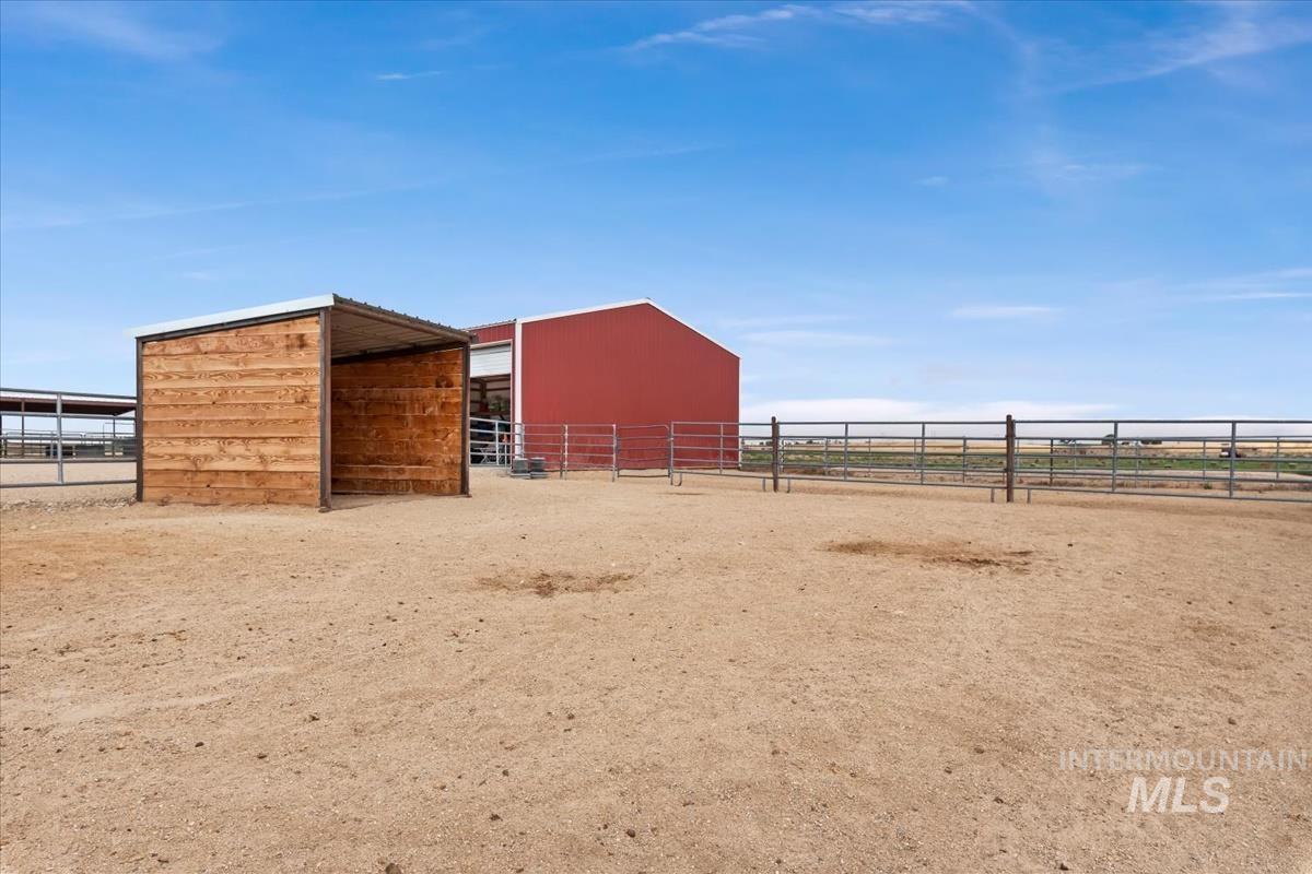 8018 Stage Coach Rd, Melba, Idaho 83641, 2 Bedrooms, 2.5 Bathrooms, Residential For Sale, Price $1,425,000,MLS 98998850