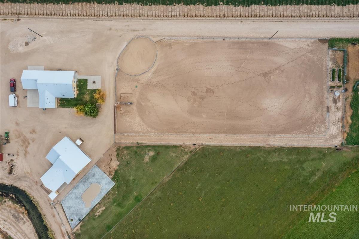 8018 Stage Coach Rd, Melba, Idaho 83641, 2 Bedrooms, 2.5 Bathrooms, Residential For Sale, Price $1,425,000,MLS 98998850