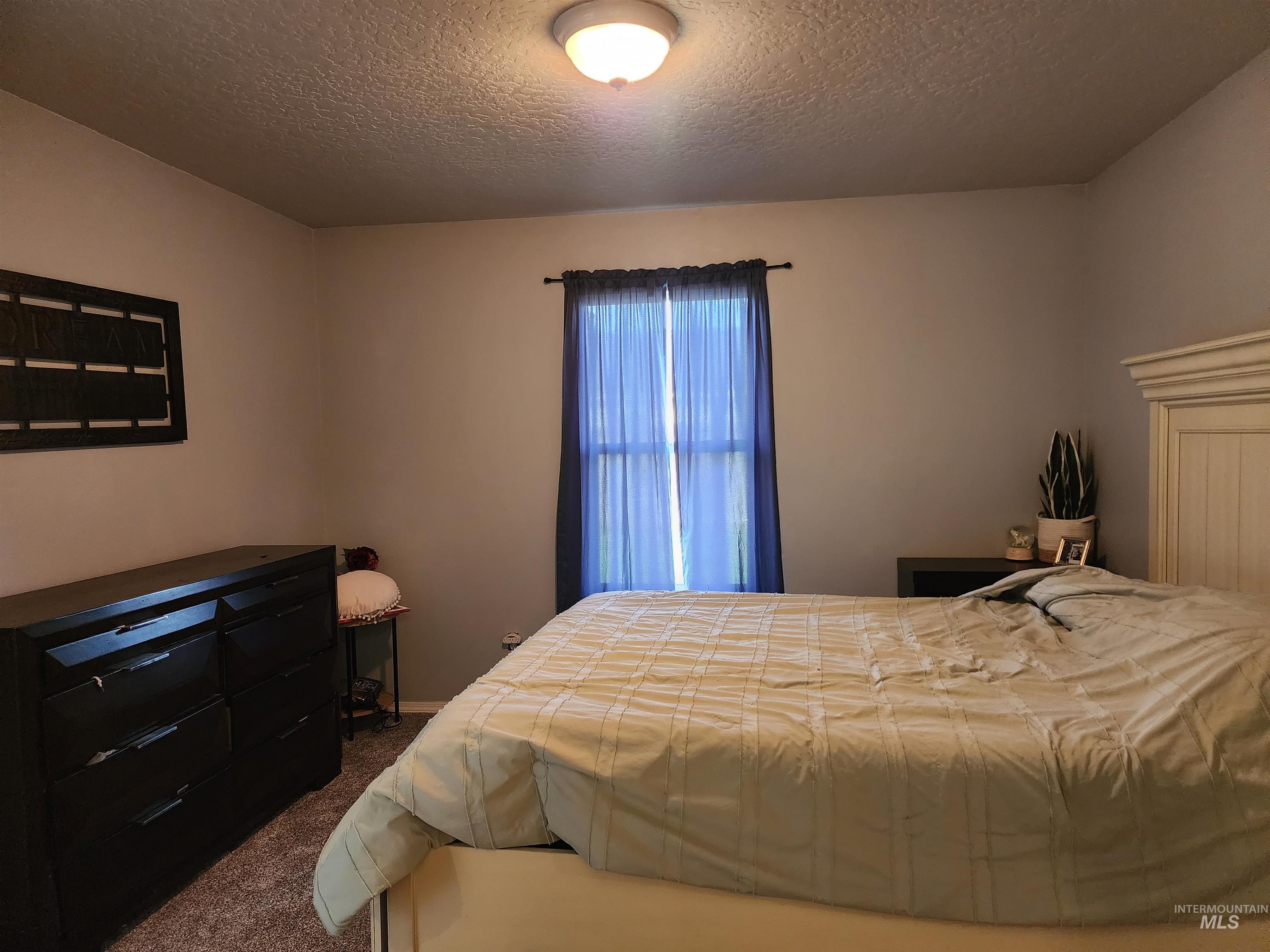 222 Middlepark Way, Caldwell, Idaho 83605, 3 Bedrooms, 2 Bathrooms, Residential For Sale, Price $329,900,MLS 98998851
