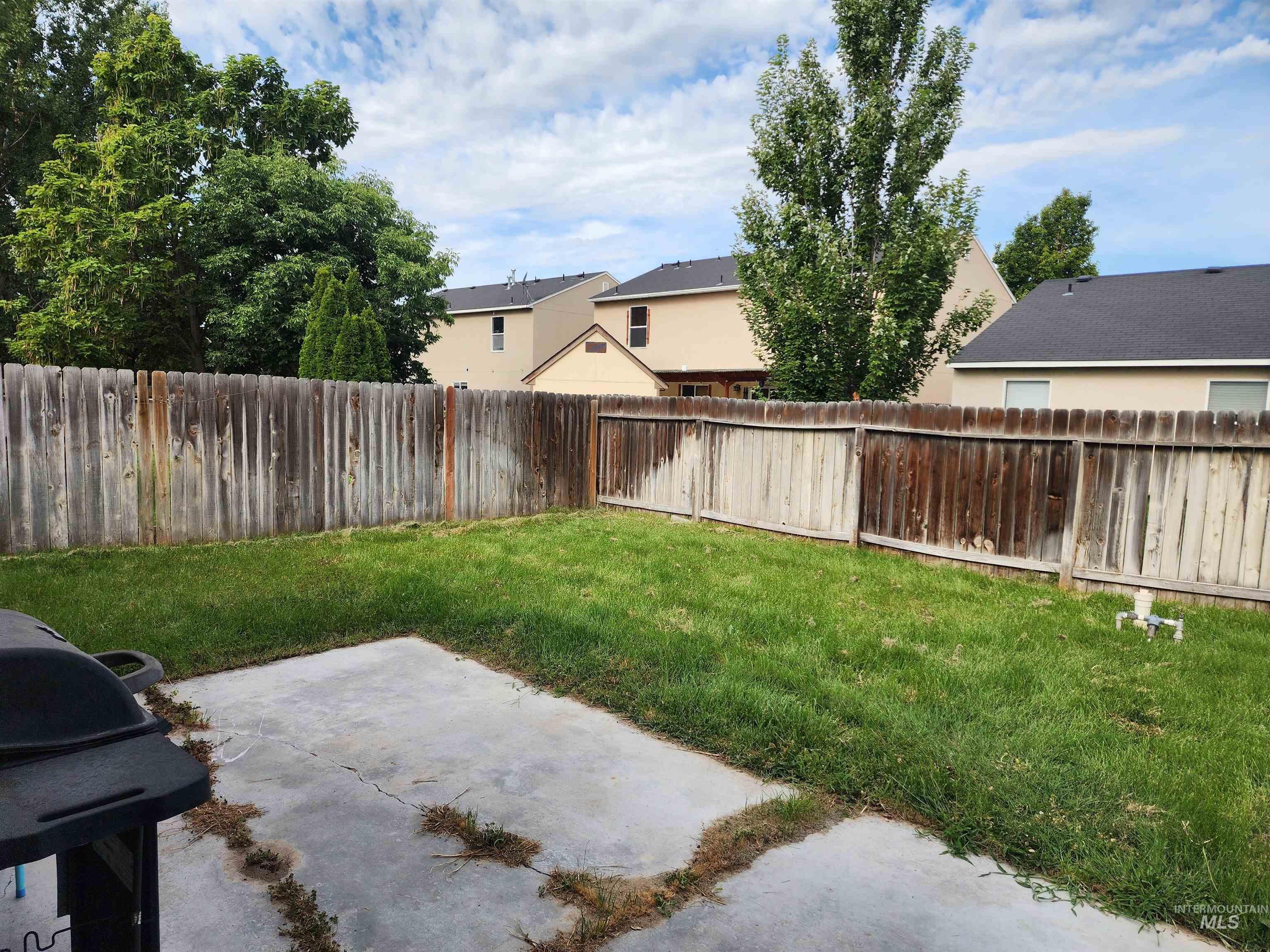 222 Middlepark Way, Caldwell, Idaho 83605, 3 Bedrooms, 2 Bathrooms, Residential For Sale, Price $329,900,MLS 98998851