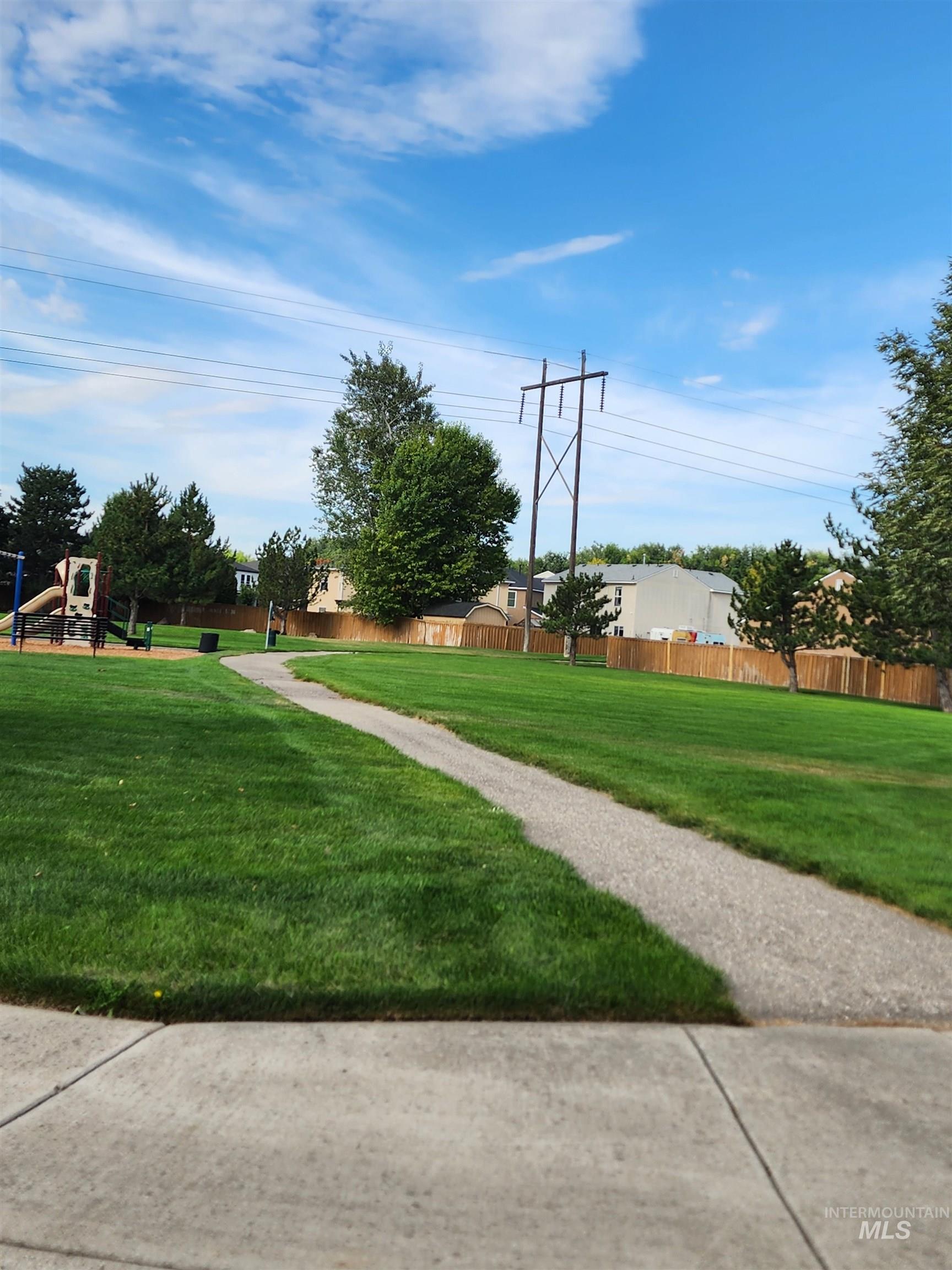 222 Middlepark Way, Caldwell, Idaho 83605, 3 Bedrooms, 2 Bathrooms, Residential For Sale, Price $329,900,MLS 98998851