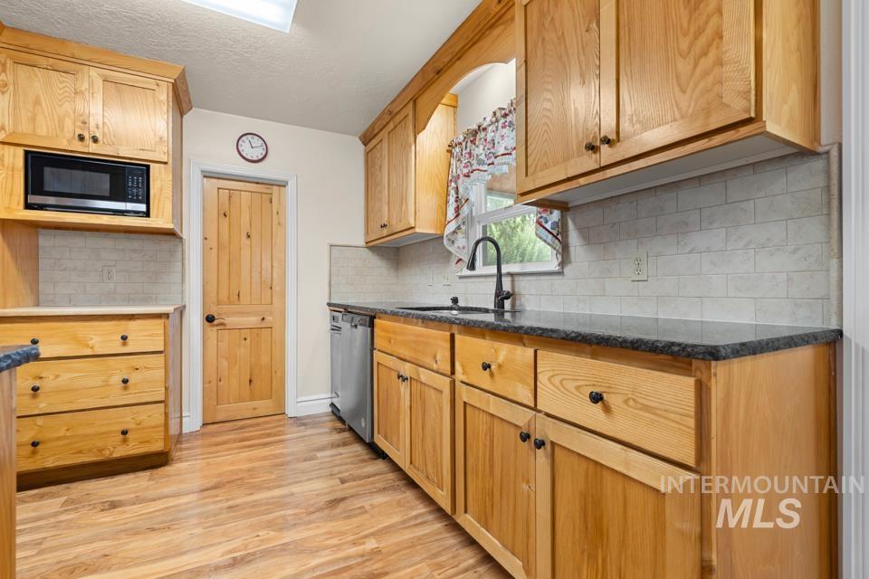 6500 SE 10th Avenue, Caldwell, Idaho 83607, 4 Bedrooms, 2 Bathrooms, Residential For Sale, Price $899,900,MLS 98998853