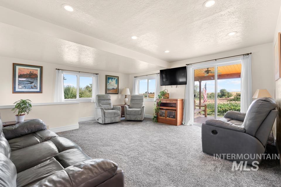 6500 SE 10th Avenue, Caldwell, Idaho 83607, 4 Bedrooms, 2 Bathrooms, Residential For Sale, Price $899,900,MLS 98998853