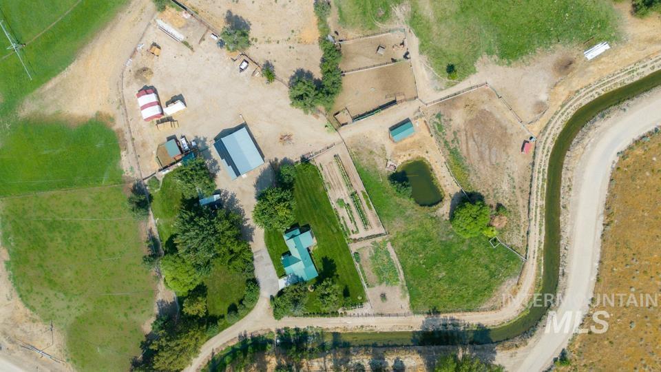 6500 SE 10th Avenue, Caldwell, Idaho 83607, 4 Bedrooms, 2 Bathrooms, Residential For Sale, Price $899,900,MLS 98998853