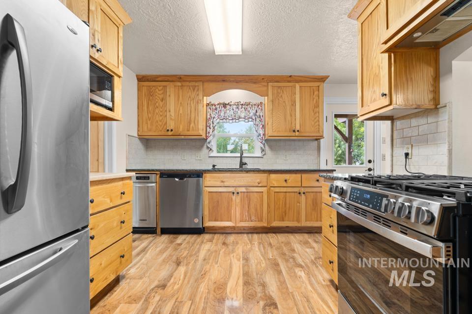 6500 SE 10th Avenue, Caldwell, Idaho 83607, 4 Bedrooms, 2 Bathrooms, Residential For Sale, Price $899,900, 98998853