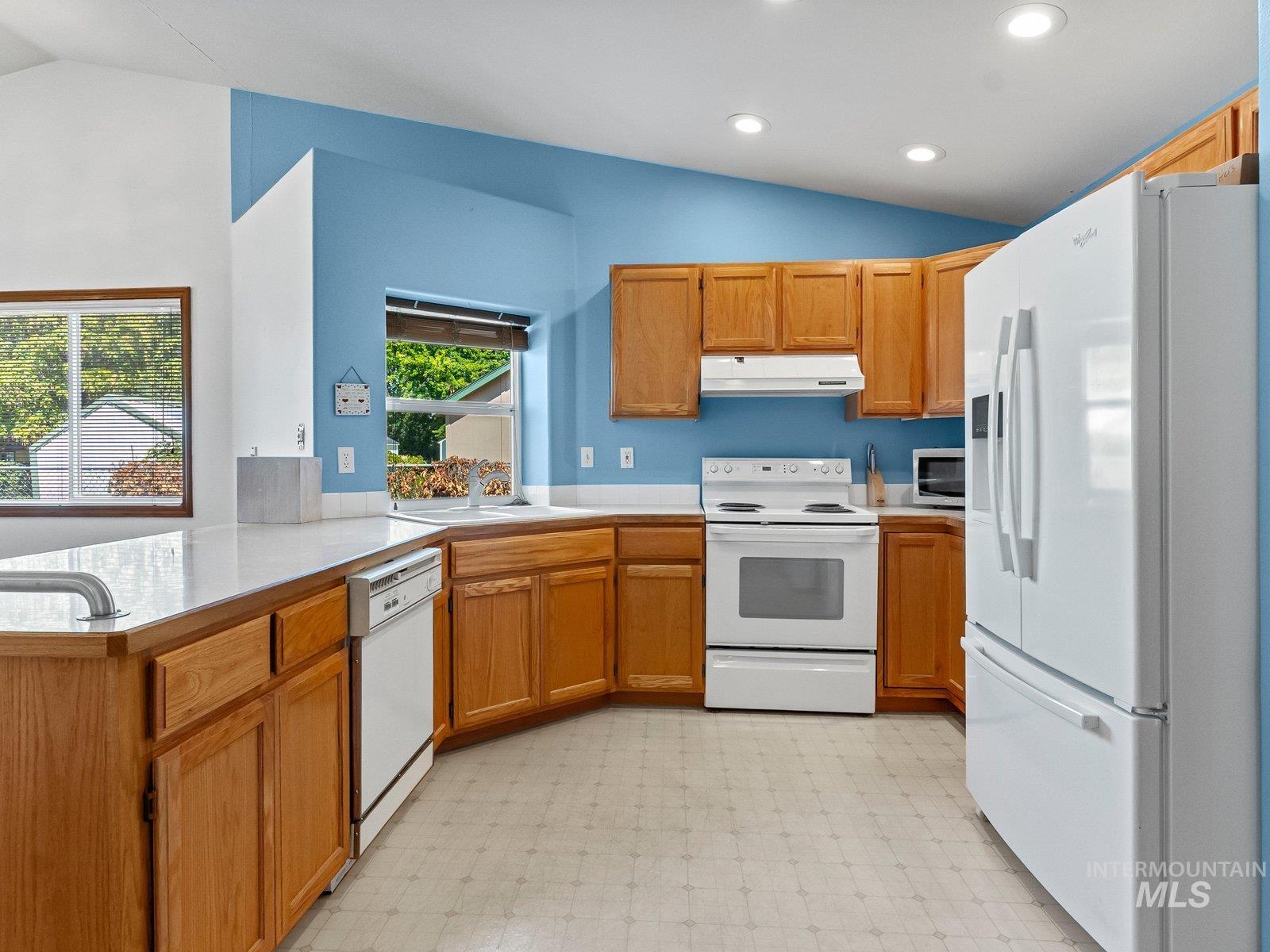 804 E Main St., Emmett, Idaho 83617, 2 Bedrooms, 1 Bathroom, Residential For Sale, Price $250,000,MLS 98998854