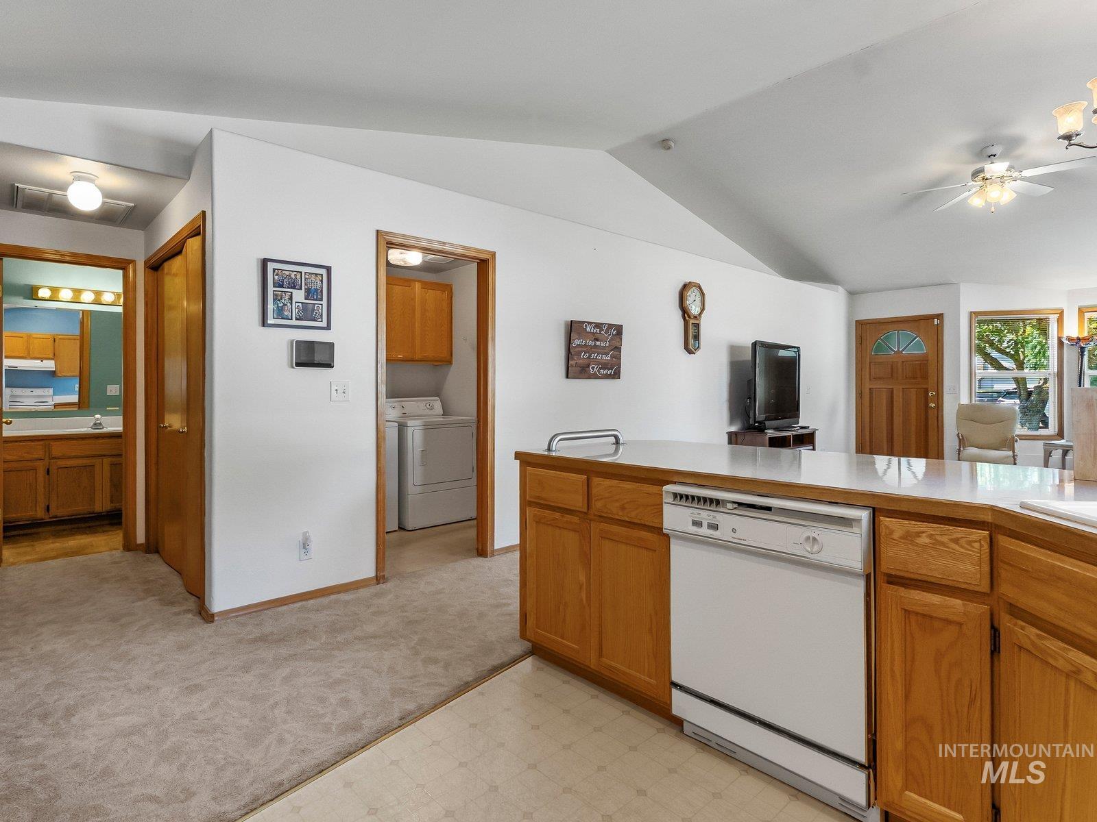 804 E Main St., Emmett, Idaho 83617, 2 Bedrooms, 1 Bathroom, Residential For Sale, Price $250,000,MLS 98998854