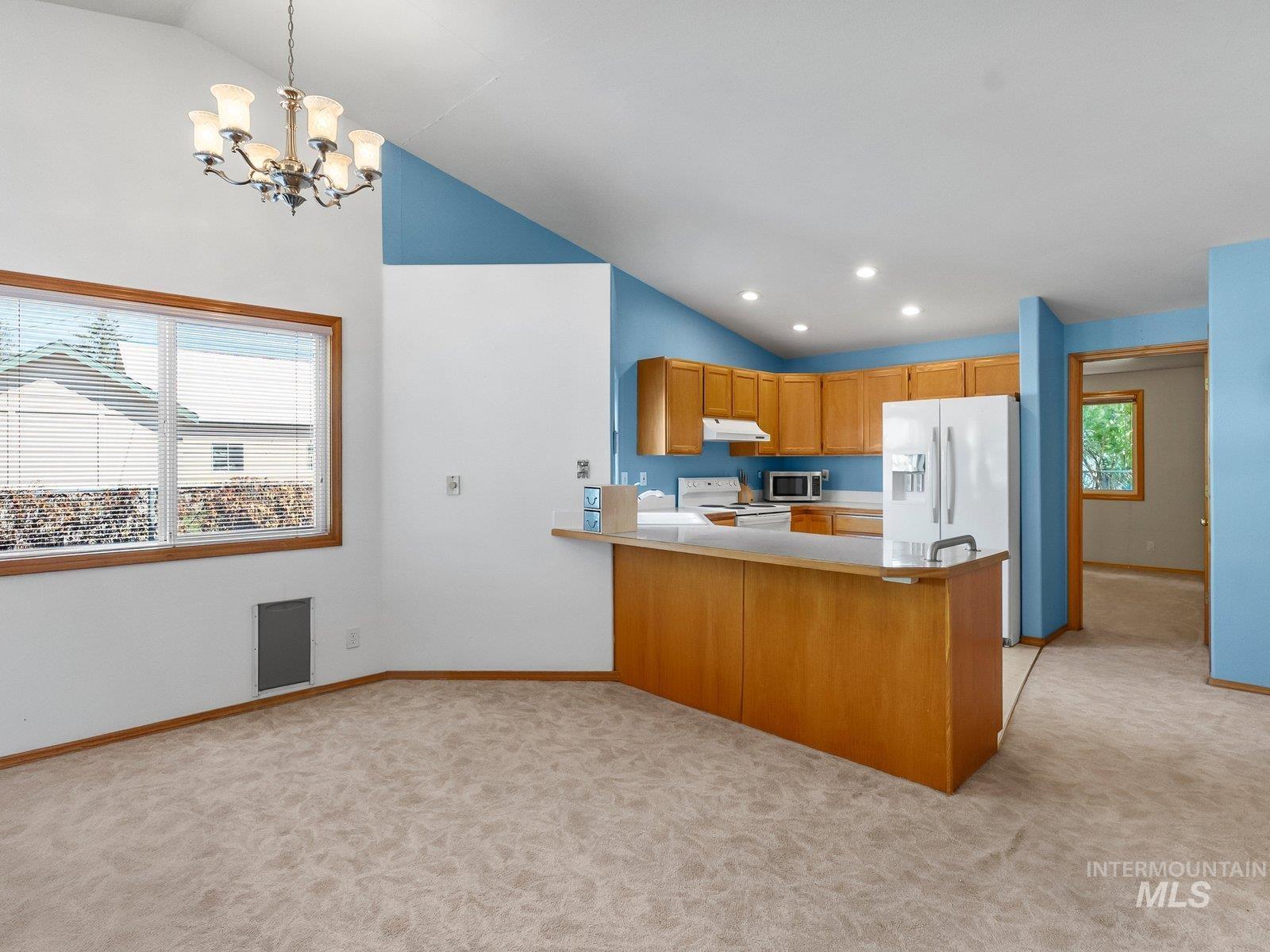 804 E Main St., Emmett, Idaho 83617, 2 Bedrooms, 1 Bathroom, Residential For Sale, Price $250,000,MLS 98998854