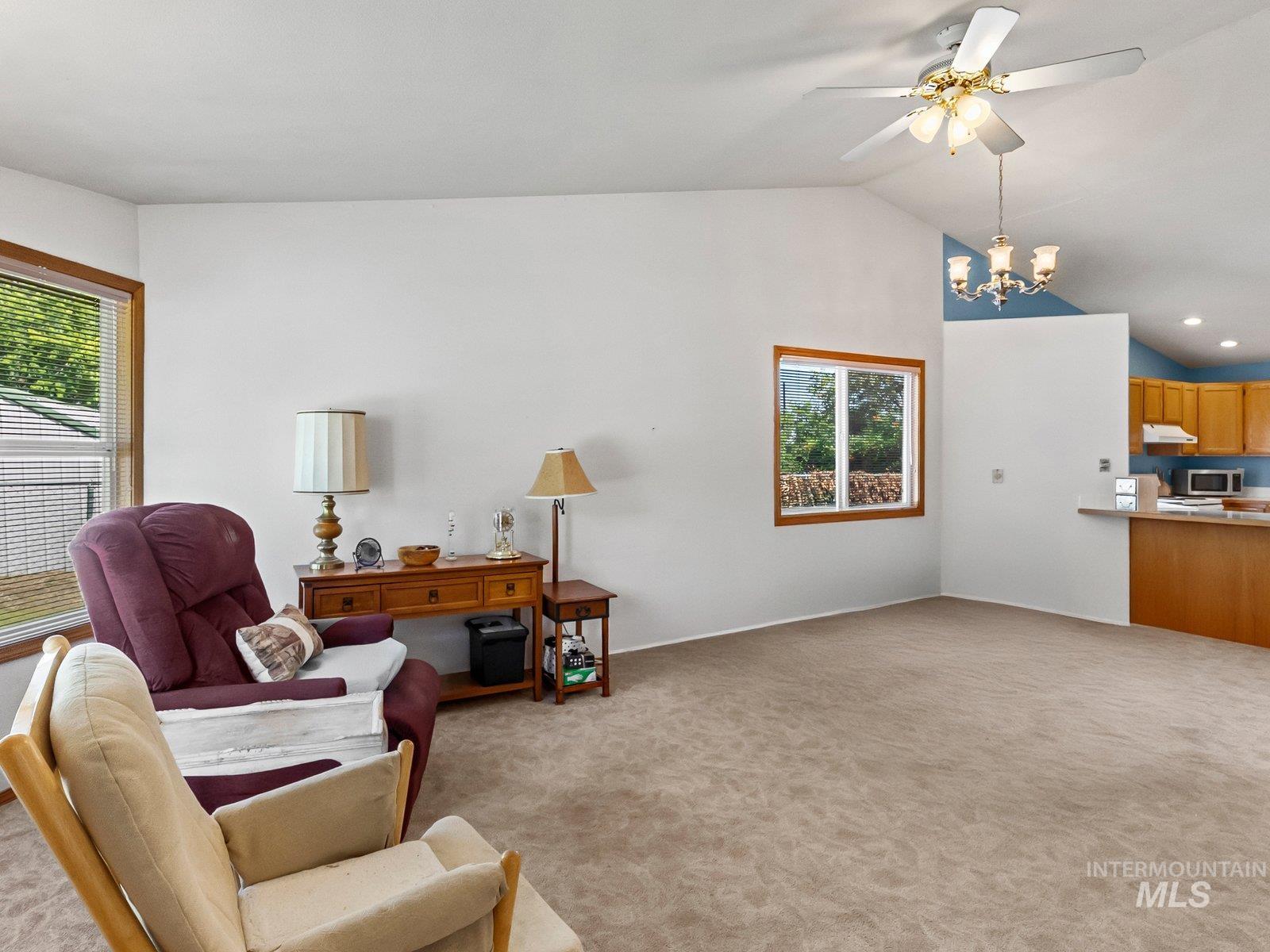 804 E Main St., Emmett, Idaho 83617, 2 Bedrooms, 1 Bathroom, Residential For Sale, Price $250,000,MLS 98998854