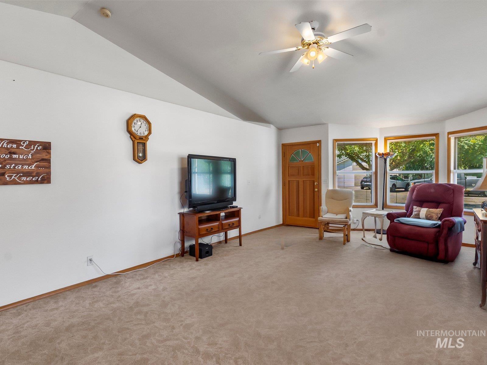 804 E Main St., Emmett, Idaho 83617, 2 Bedrooms, 1 Bathroom, Residential For Sale, Price $250,000,MLS 98998854