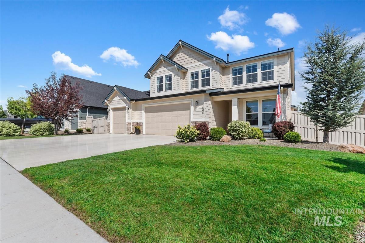 1660 Loch Ness Ave., Middleton, Idaho 83644, 5 Bedrooms, 2.5 Bathrooms, Residential For Sale, Price $585,000,MLS 98998855