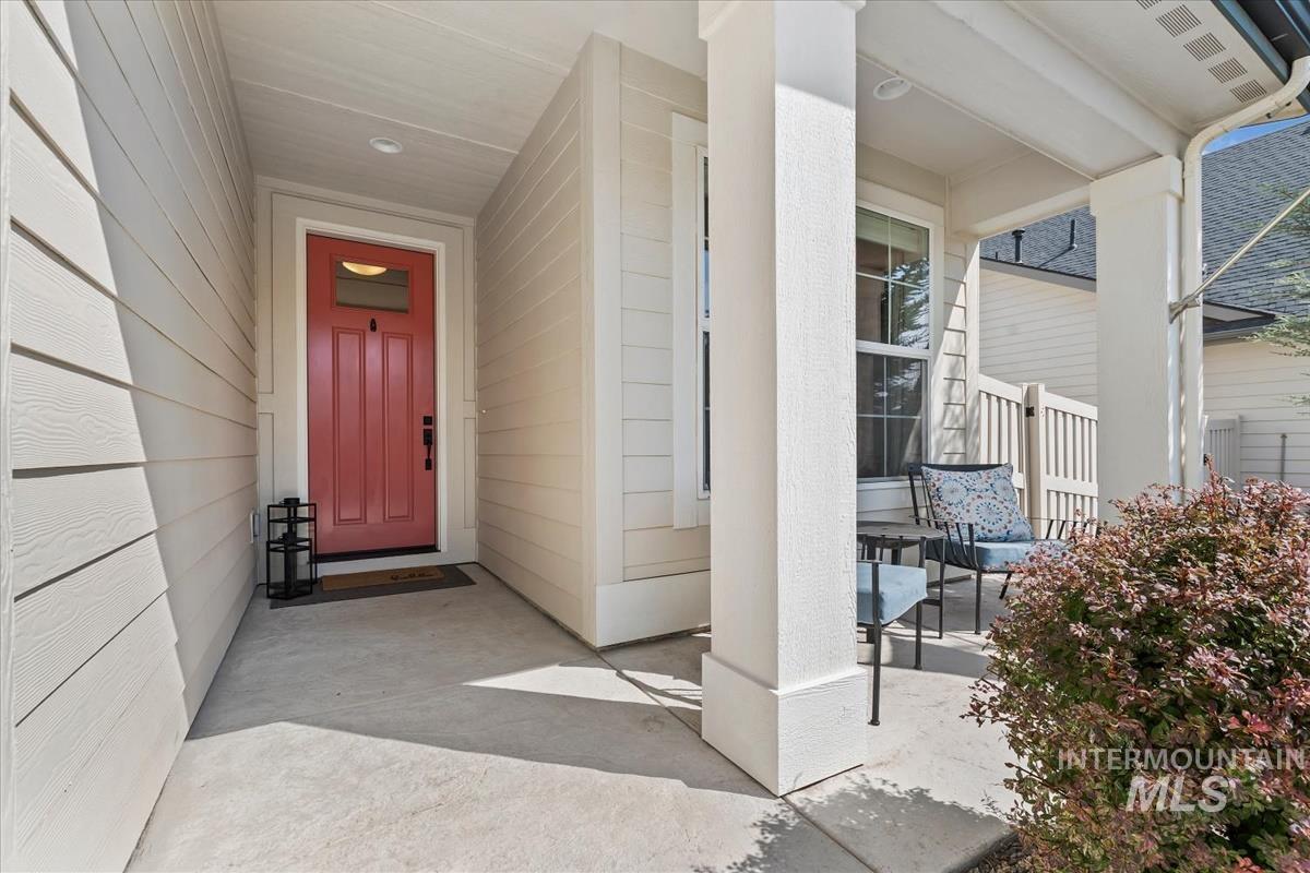 1660 Loch Ness Ave., Middleton, Idaho 83644, 5 Bedrooms, 2.5 Bathrooms, Residential For Sale, Price $585,000,MLS 98998855