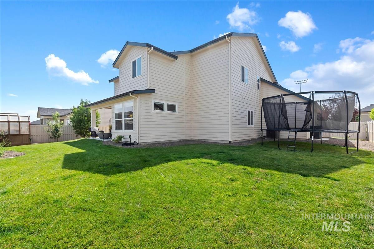 1660 Loch Ness Ave., Middleton, Idaho 83644, 5 Bedrooms, 2.5 Bathrooms, Residential For Sale, Price $585,000,MLS 98998855