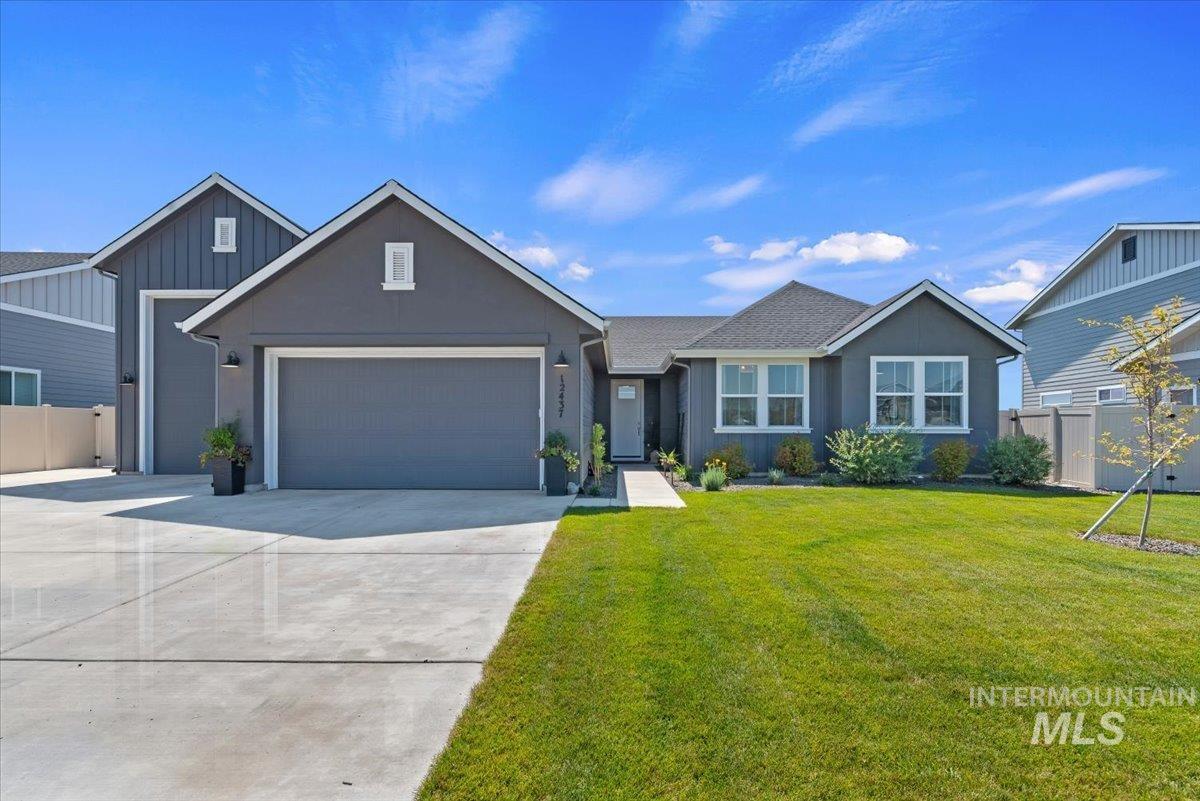 12437 W Wayfaring Dr, Star, Idaho 83669, 3 Bedrooms, 2 Bathrooms, Residential For Sale, Price $689,900,MLS 98998856