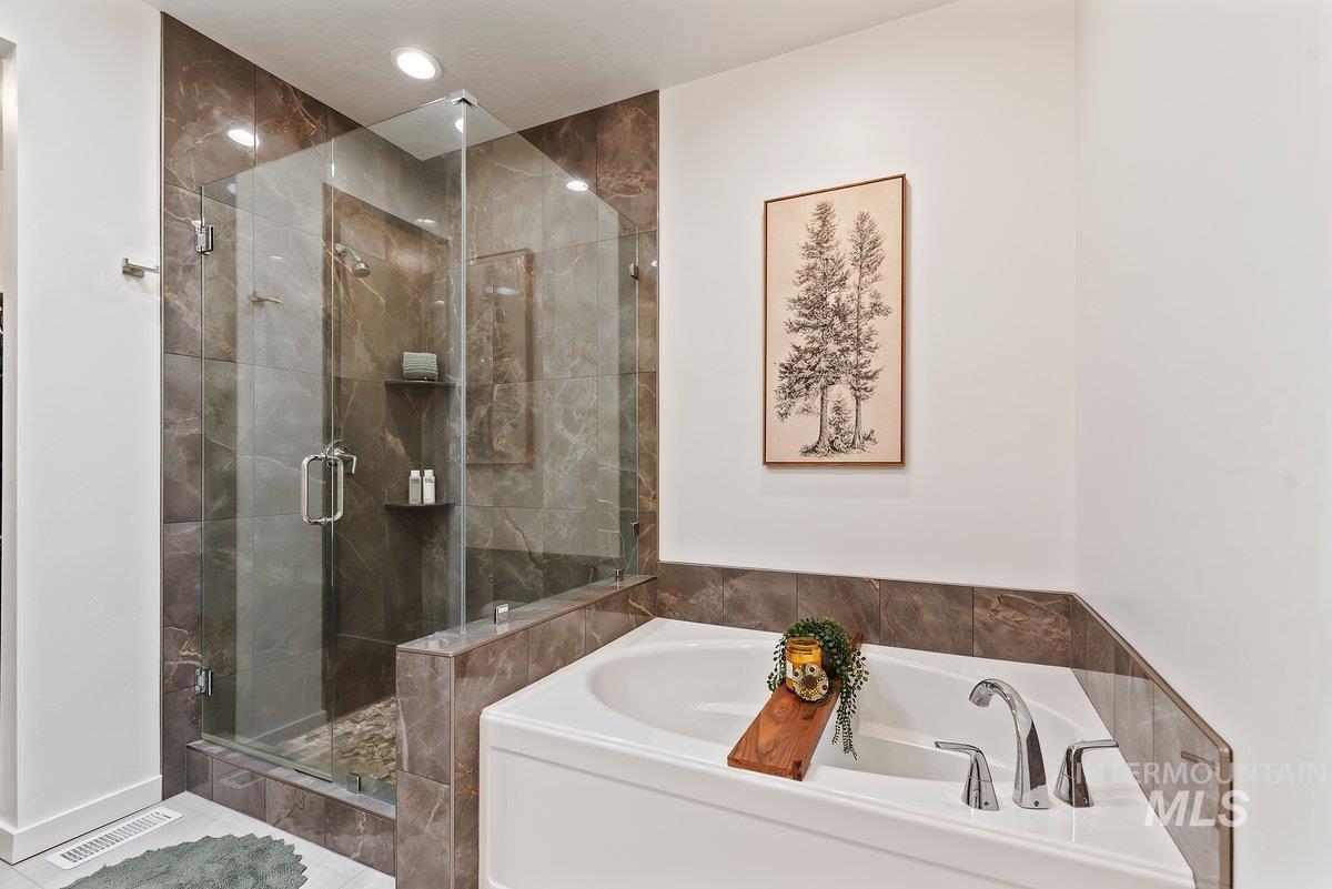 12437 W Wayfaring Dr, Star, Idaho 83669, 3 Bedrooms, 2 Bathrooms, Residential For Sale, Price $689,900,MLS 98998856