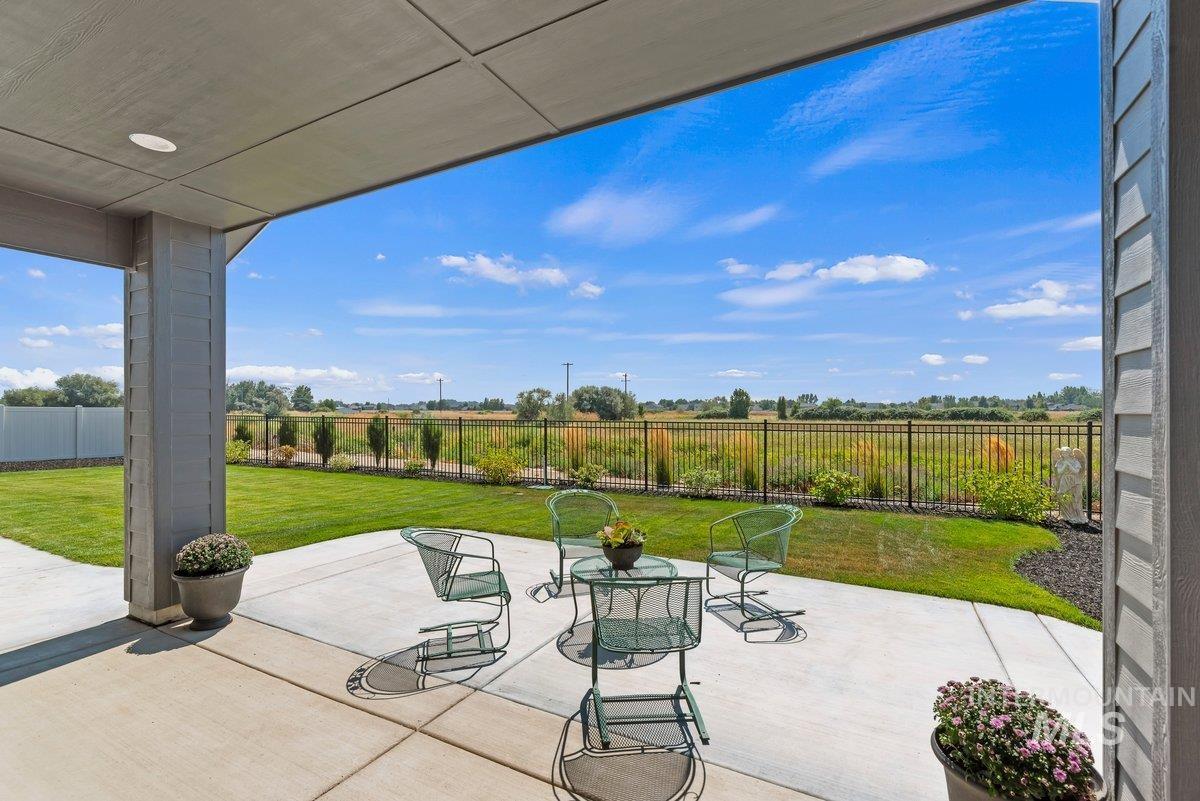 12437 W Wayfaring Dr, Star, Idaho 83669, 3 Bedrooms, 2 Bathrooms, Residential For Sale, Price $689,900,MLS 98998856