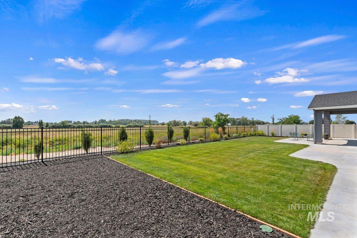 12437 W Wayfaring Dr, Star, Idaho 83669, 3 Bedrooms, 2 Bathrooms, Residential For Sale, Price $689,900,MLS 98998856