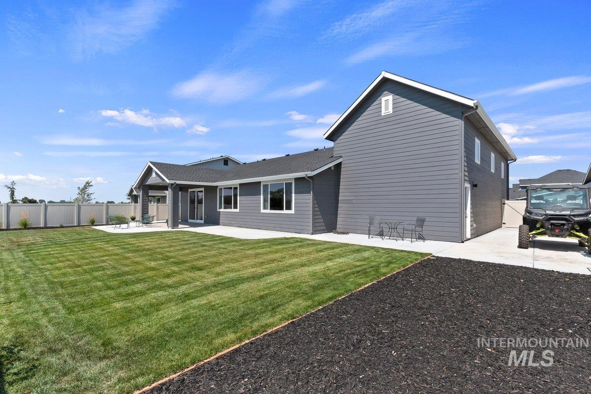 12437 W Wayfaring Dr, Star, Idaho 83669, 3 Bedrooms, 2 Bathrooms, Residential For Sale, Price $689,900,MLS 98998856